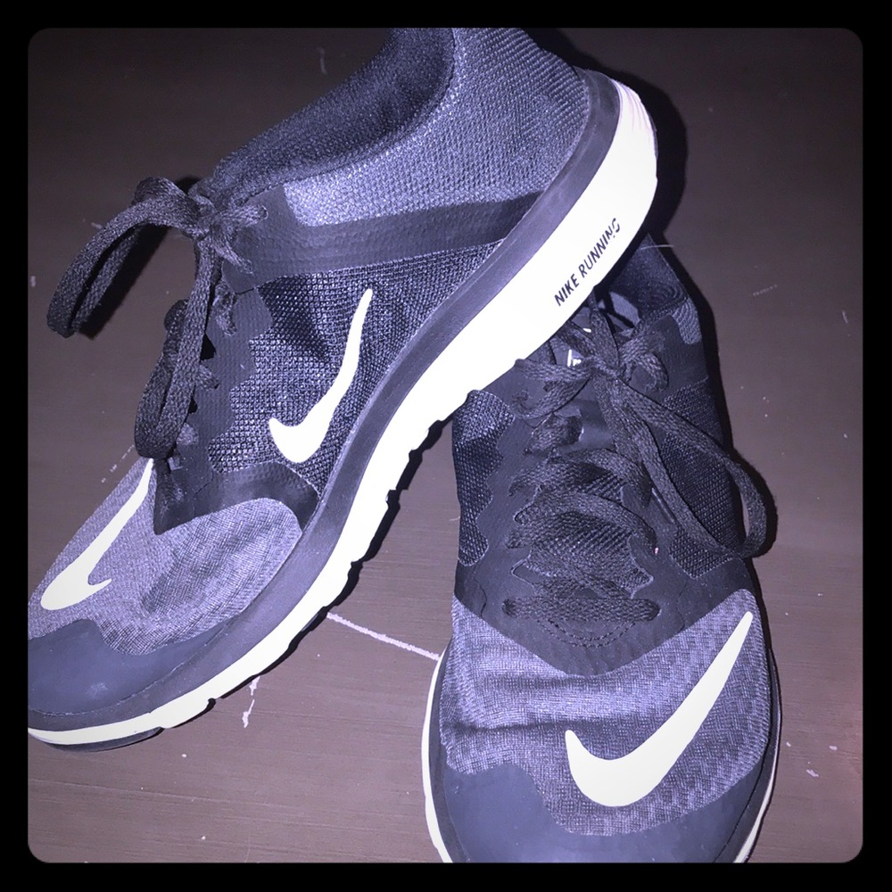 Black FS Lite Run 3. Size 7.5